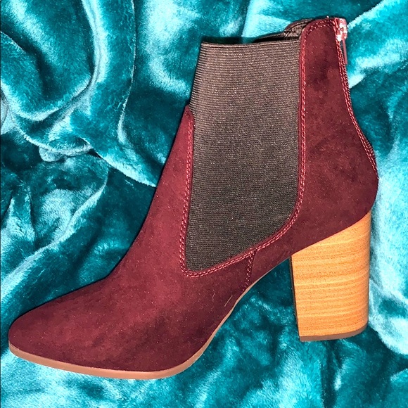 Lane Bryant Crimson and Black Heeled Booties - Picture 2 of 5